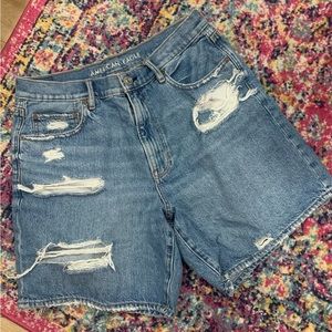 American Eagle Highest Waist 90s Boyfriend Short size 12